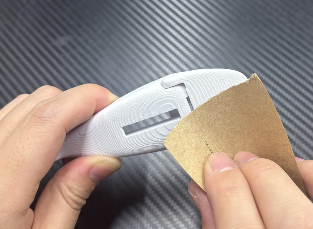 3Dプリント造形品を研磨する後加工の作業例