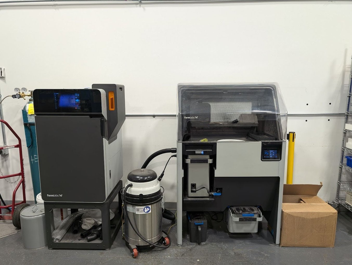 AMETEK Brookfieldの工場に並ぶFormlabs Fuse 1+ 30WとFuse Sift